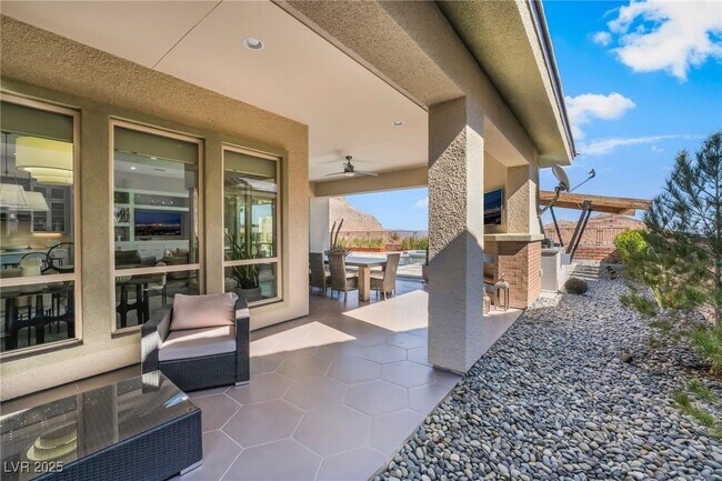 Building Photo - 3120 Greenscape Ln