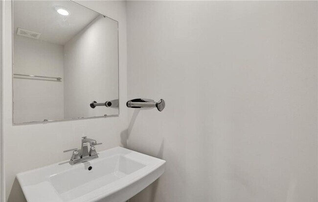 Building Photo - 459 Westport St