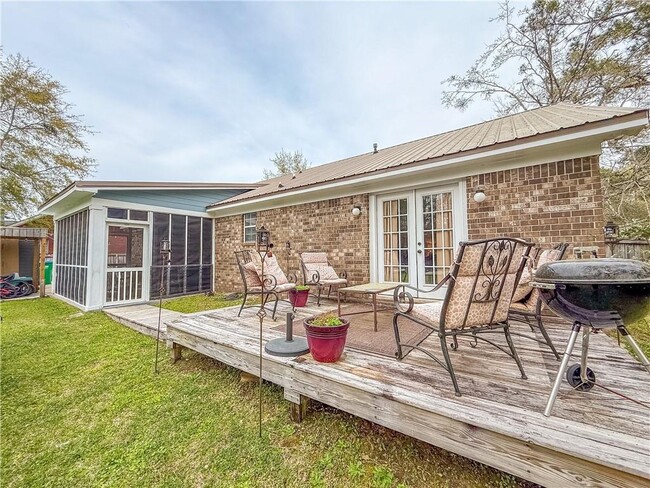 Building Photo - 905 Deer Run Dr