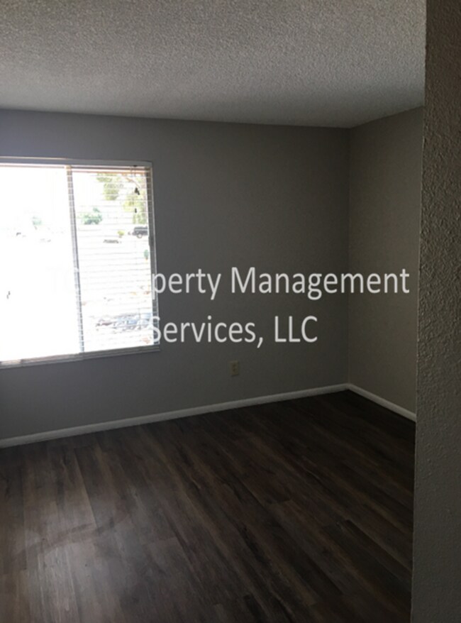 Building Photo - 3 Bed/ 2 Bath in Dobson Ranch