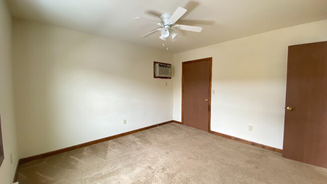 Building Photo - 1949 Western Ave