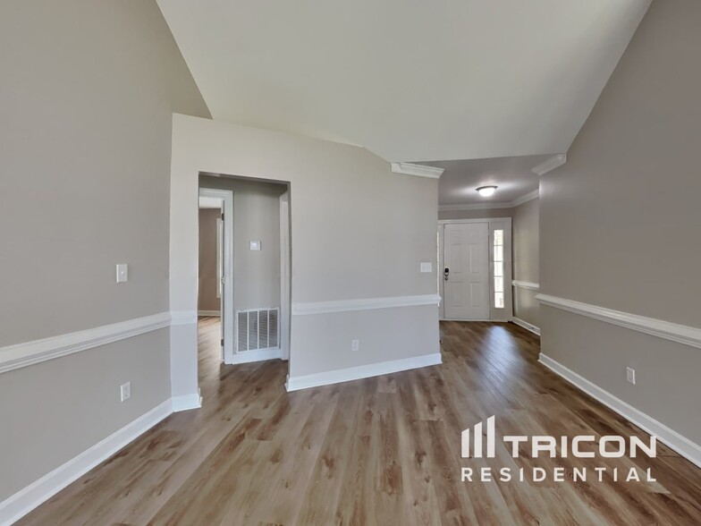 Building Photo - 109 Glengariff Ln