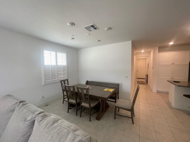 Building Photo - 62781 Kitetail Dr