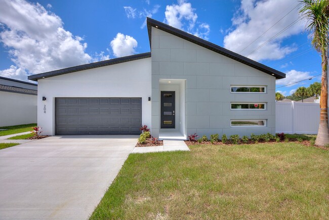 Building Photo - Deposit-Free! Modern, energy efficient hom...