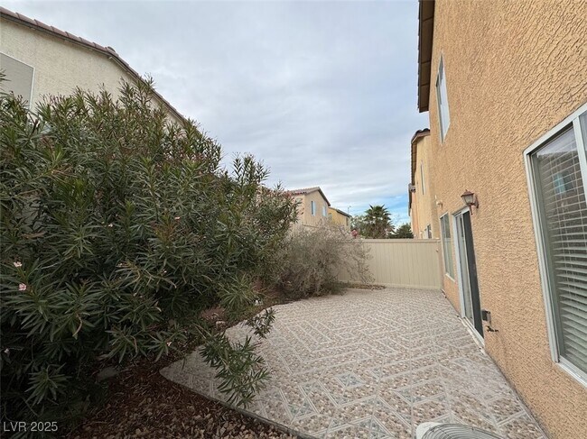 Building Photo - 8133 Stonyford Ct