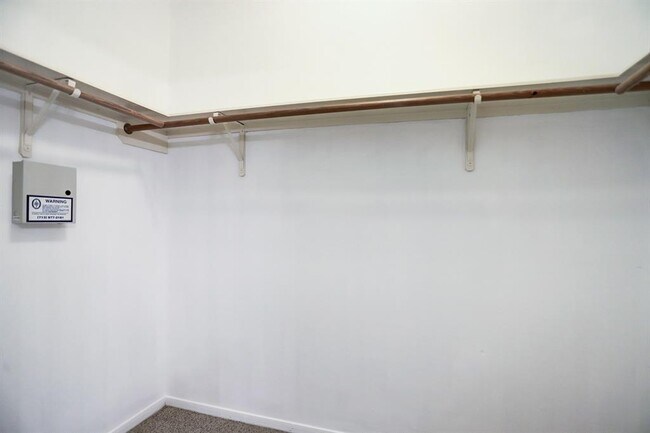 Building Photo - 23 Rosewater Pl