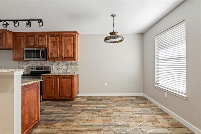 Building Photo - 757 Tanglewood Dr