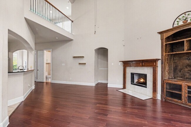 Building Photo - 1344 Valley Vista Dr