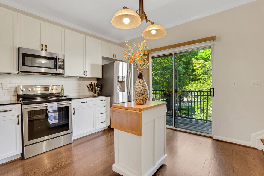 Building Photo - 105 Brickworks Cir NE