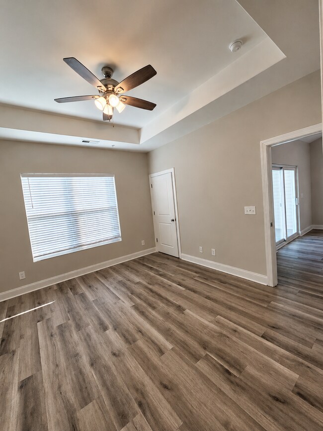 Building Photo - Your Perfect 2-Bedroom Retreat Awaits in Kiskadee Parke