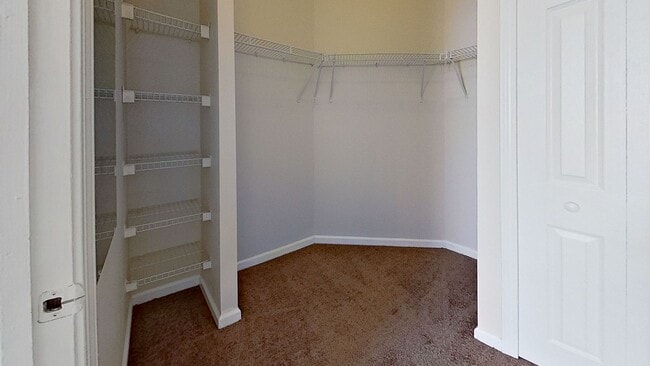 Building Photo - Beautiful Condominium on Beach Blvd!