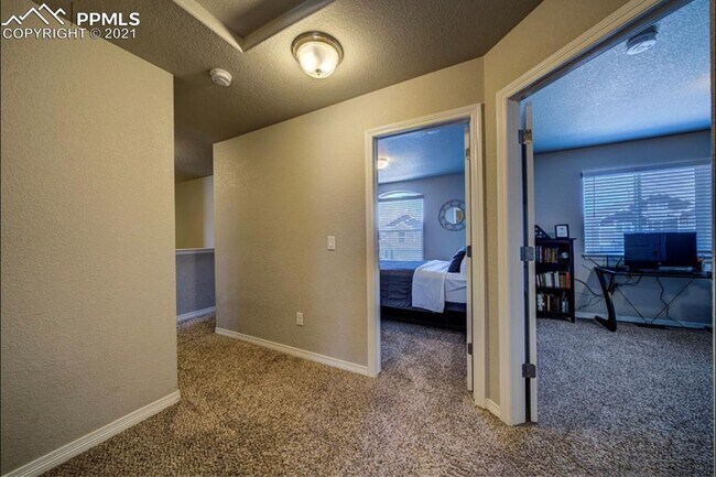 Building Photo - 6673 Galpin Dr