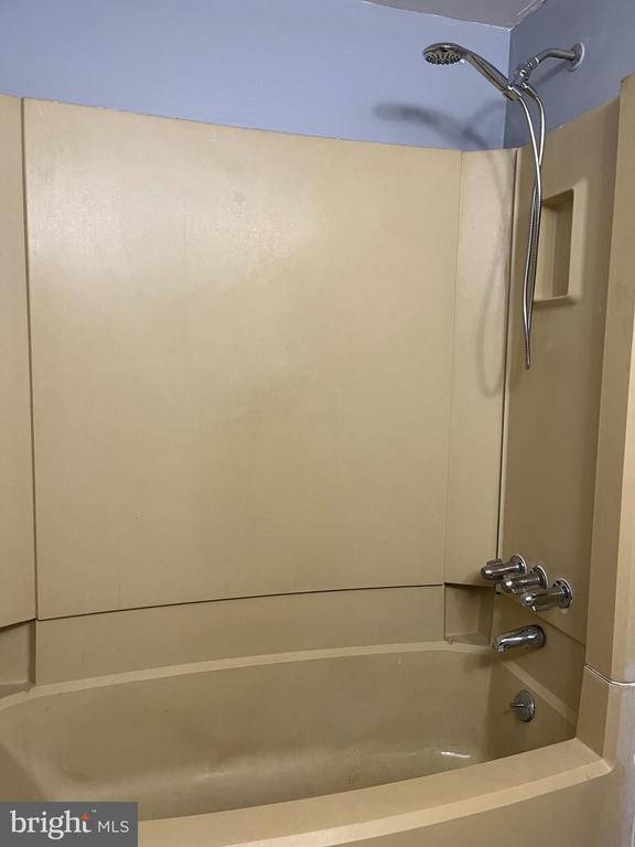 Building Photo - 2829 Saxton Rd