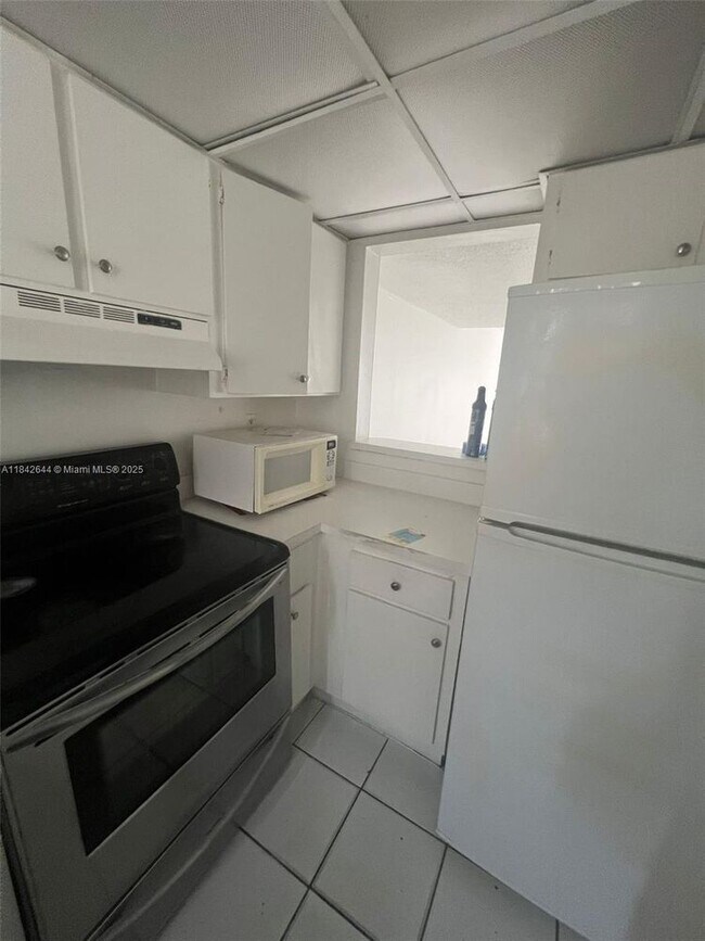 Building Photo - 15022 SW 80th Terrace