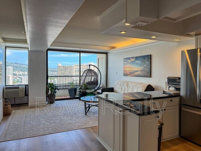 Building Photo - 2333 Kapiolani Blvd