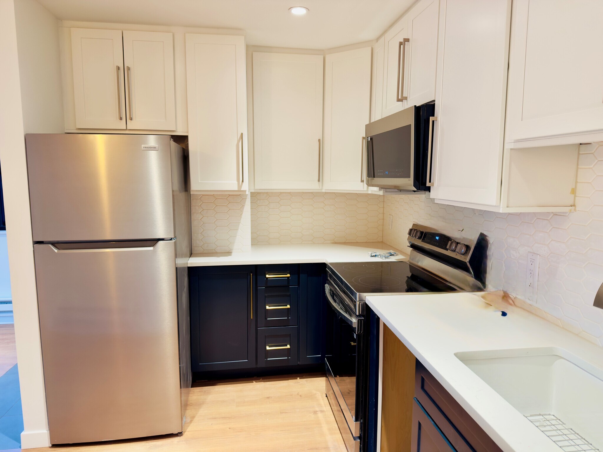 Building Photo - 2025 Canyons Resort Dr