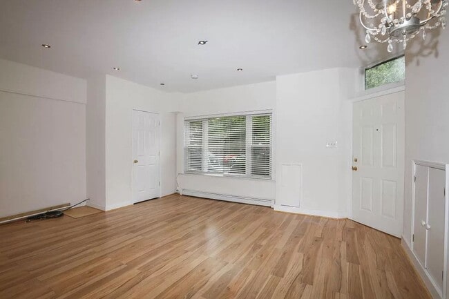Building Photo - 2153 Newport Pl NW