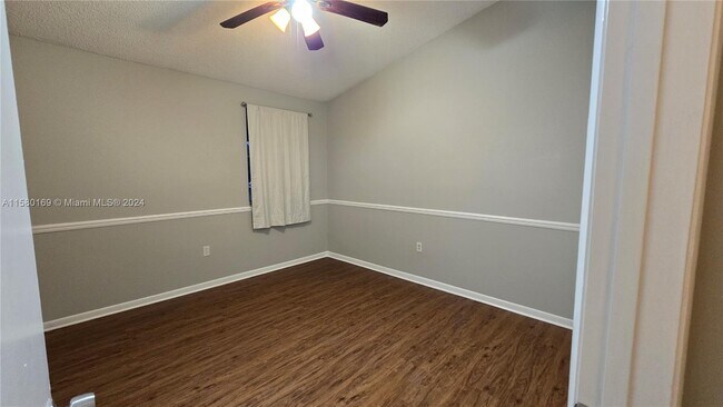 Building Photo - 117 NW 108th Ave