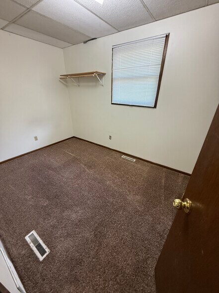 Building Photo - 906 Vine St