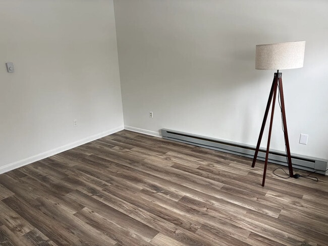 Building Photo - 2449 Charles Town Rd