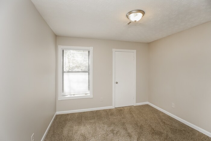 Building Photo - 2442 Chauncey Ln