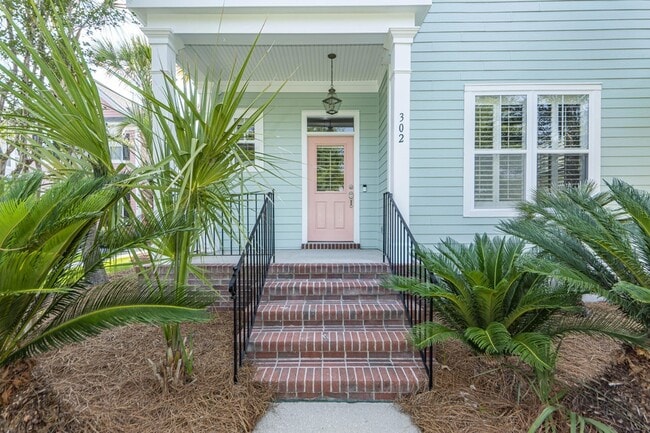 Building Photo - 302 White Gables Dr