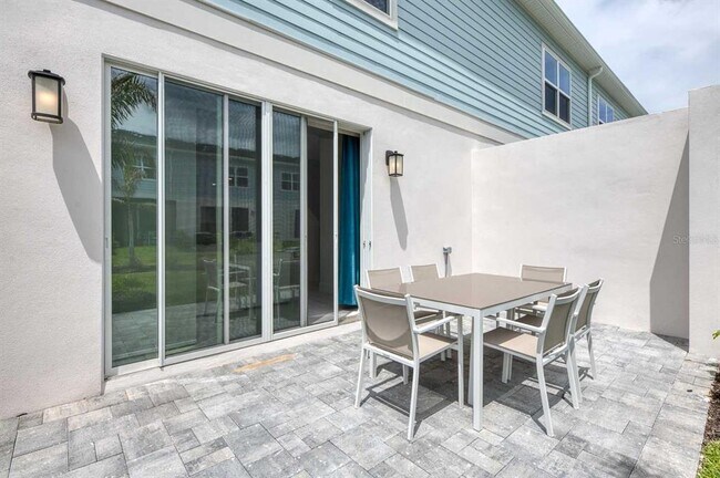 Building Photo - 755 Driving Range Ct
