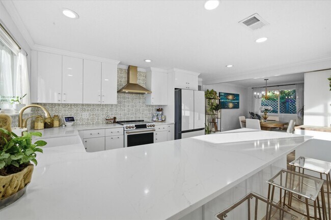 Building Photo - 149 Menendez Rd