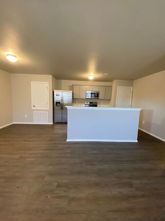 Building Photo - Available Now! Spacious 3-Bedroom, 2-Bath Duplex in Lawlis Ranch with Open-Concept Living