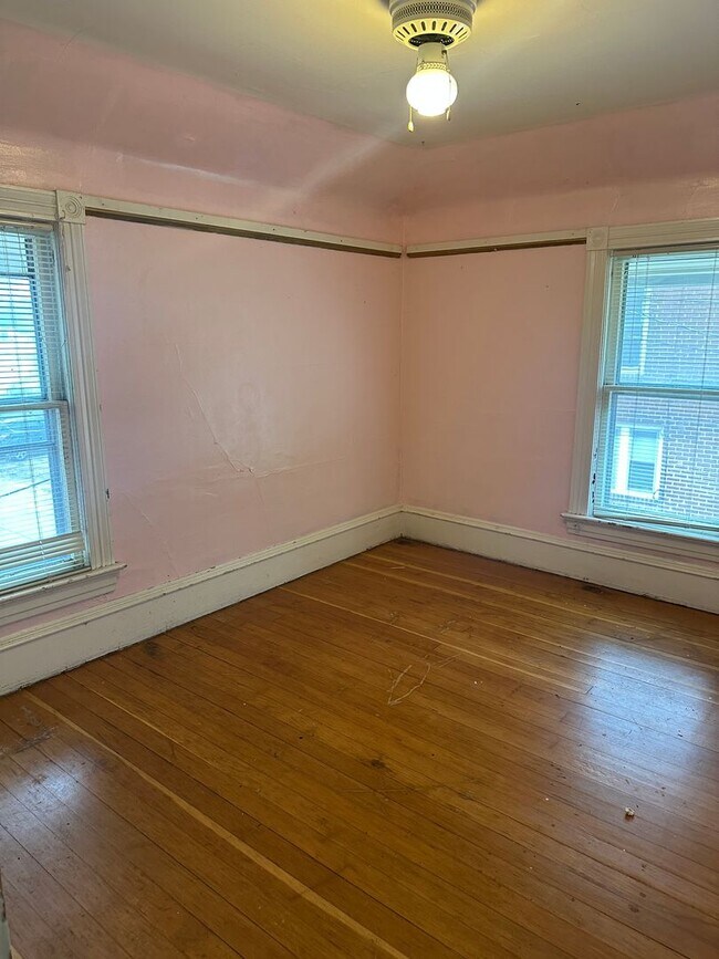 Building Photo - 815 2nd Ave S