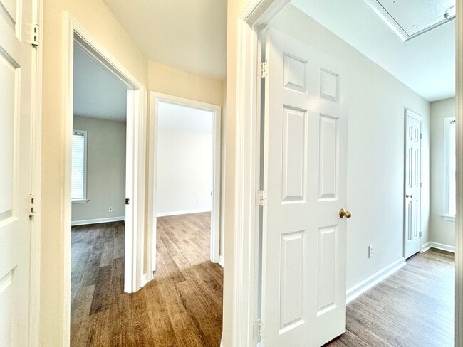 Building Photo - 3529 Bent Trace Dr