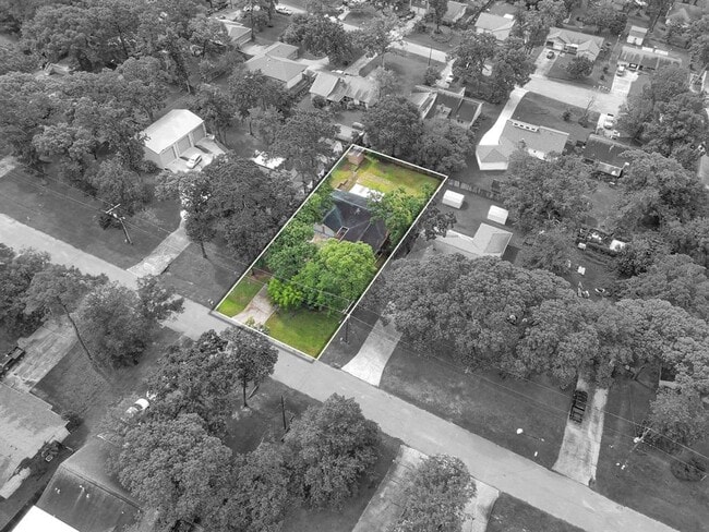 Building Photo - 162 Greenleaf Ln