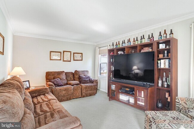 Building Photo - 6302 Shiplett Blvd