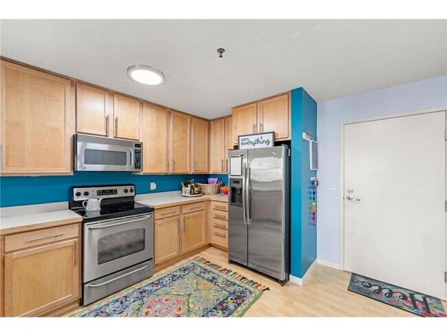 Building Photo - 48 Groveland Terrace