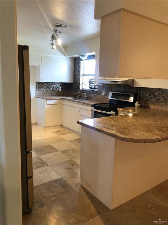 Building Photo - 22 Jackson Ave W