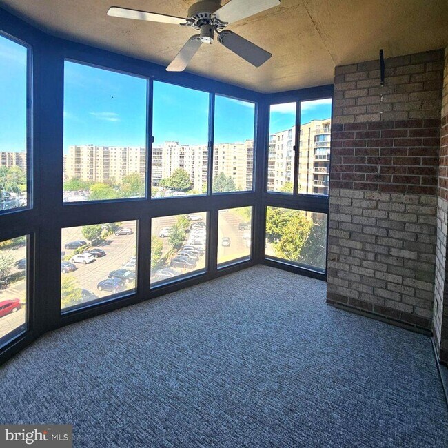 Building Photo - 8340 Greensboro Dr