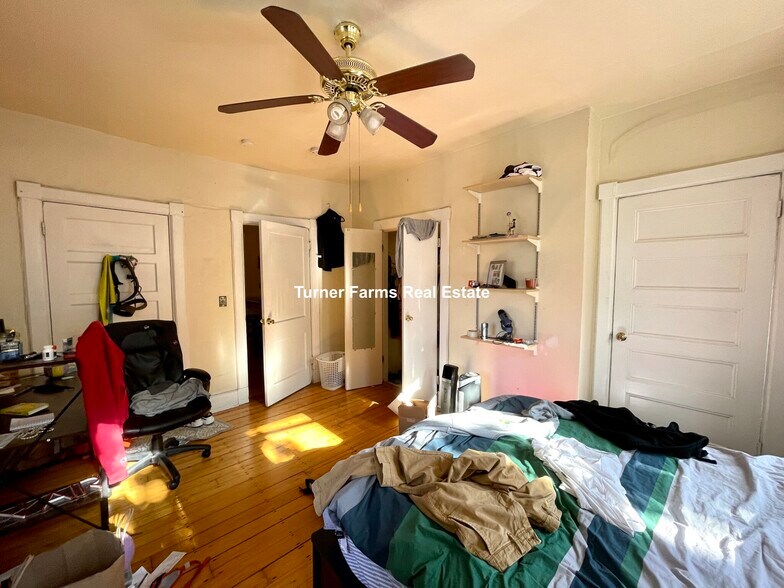 Building Photo - 19 Sachem St