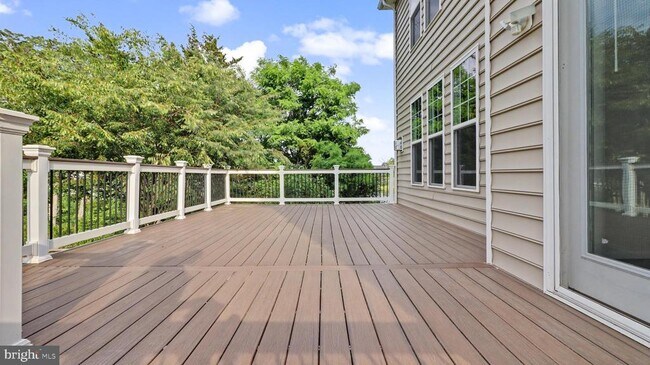 Building Photo - 40978 Spur Run Ln