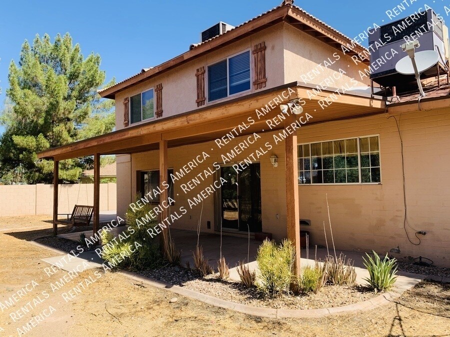 Building Photo - 2723 S Estrella Cir