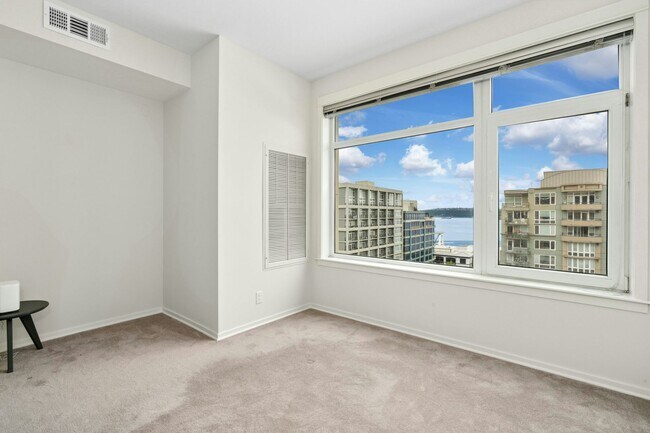 Building Photo - 2bd/1.75ba Seattle Condo