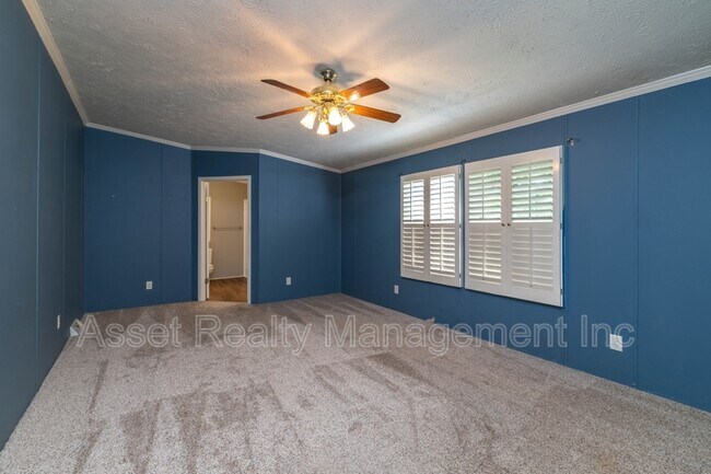 Building Photo - 1322 Silver Charm Way