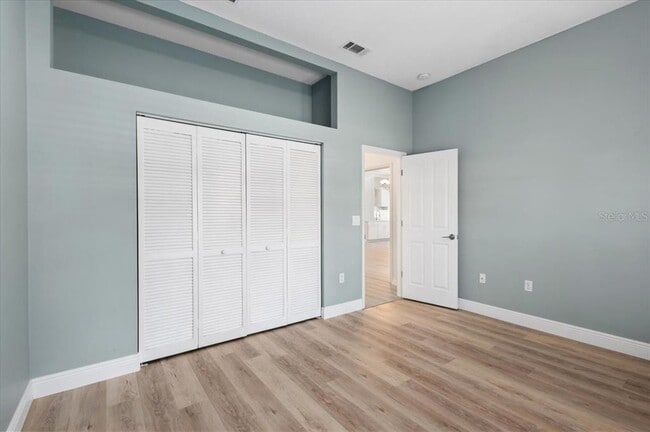 Building Photo - 700 Silk Oak Dr