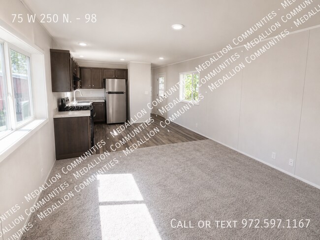 Building Photo - 75 W 250 N