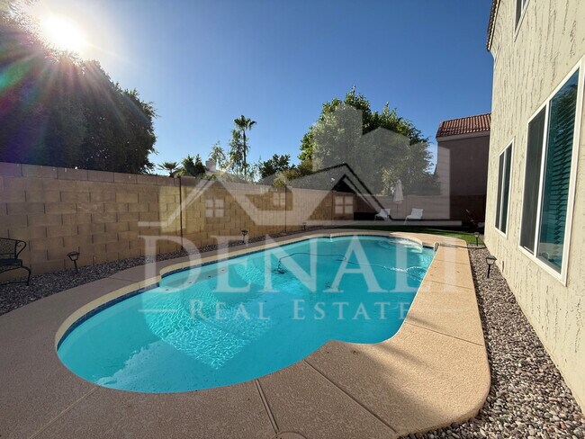 Building Photo - 1114 S Surfside Dr