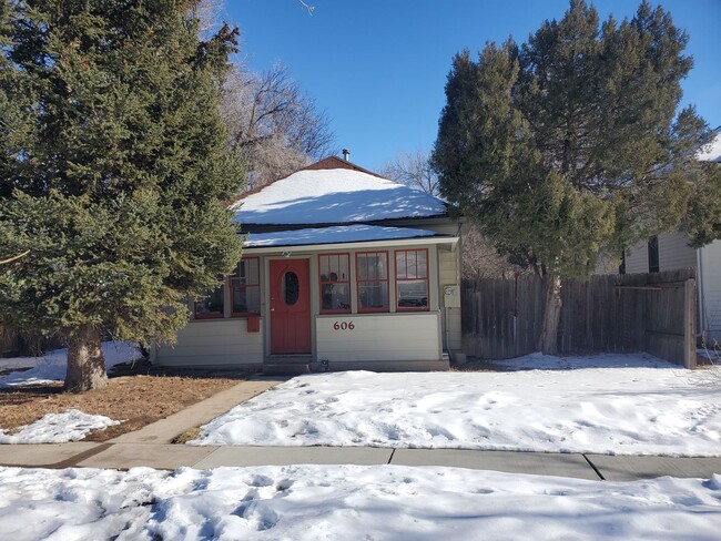 Building Photo - Aug. 1st move in.  Stunning 2 bedroom Home...