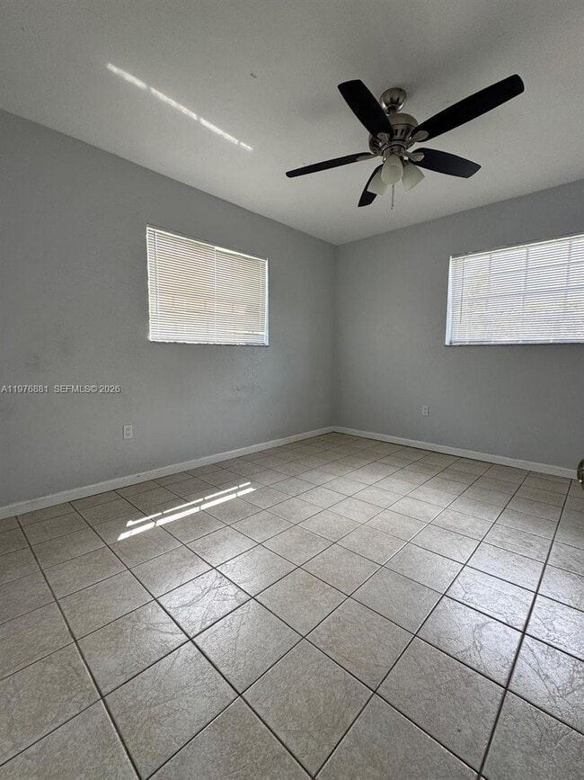 Building Photo - 16981 NE 8th Ct