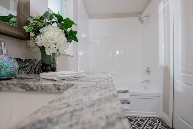 Building Photo - 8002 Carriage Pointe Dr