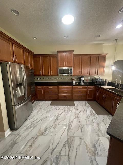 Building Photo - 3027 Plantation Ridge Dr