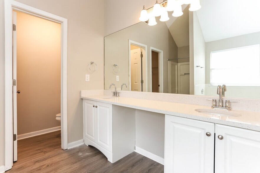 Building Photo - 2244 Waters Run