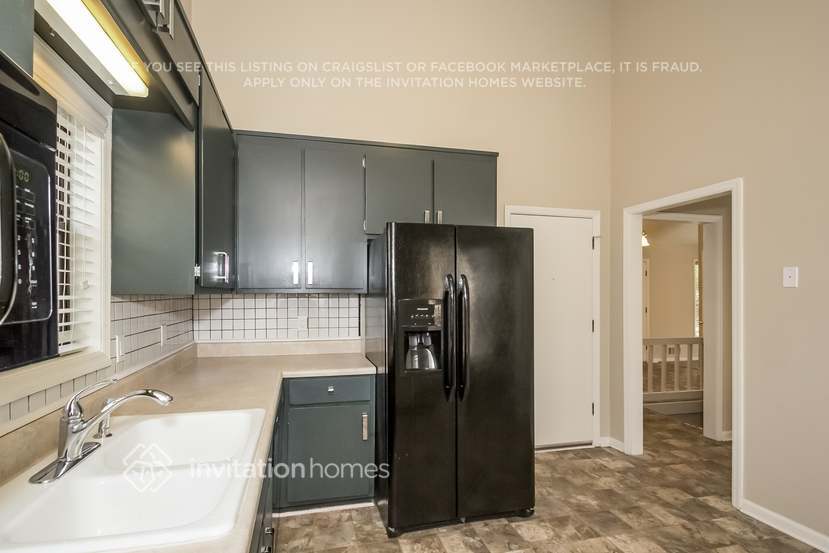 Building Photo - 3895 Rock Mill Pkwy